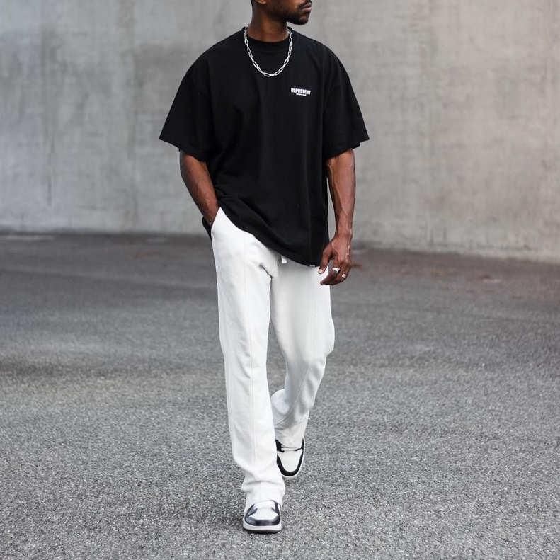 Represent Owners Club Logo Tee Black REPRESENT REPRESENT - originalfook singapore