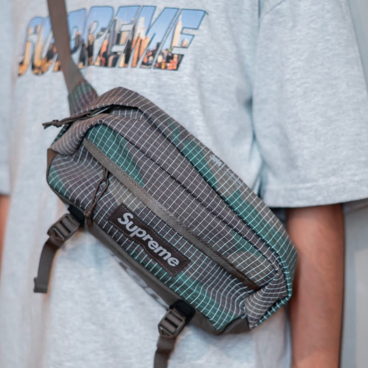 Supreme Reflective Waist Bag Camo SUPREME SUPREME - originalfook singapore