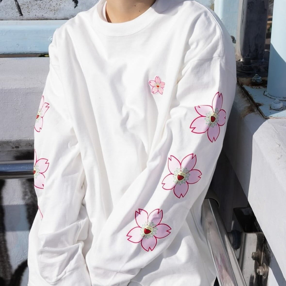 Takashi Murakami Embroidered Patch Sakura Flower Long Sleeve Tee White TAKASHI MURAKAMI TAKASHI MURAKAMI - originalfook singapore