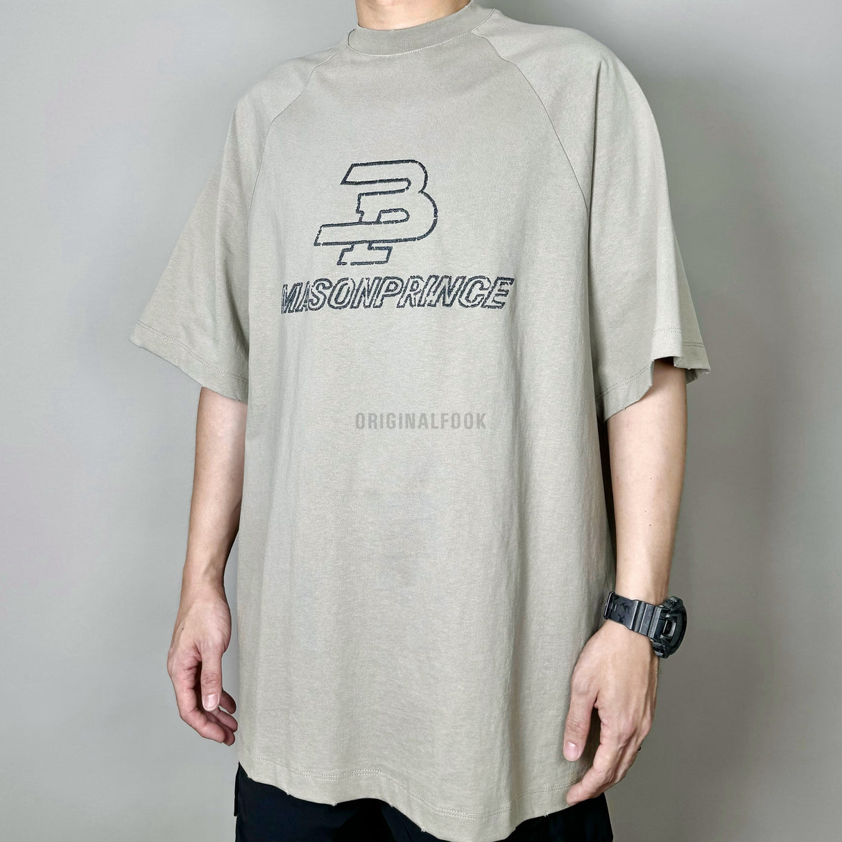 MASONPRINCE Outline Logo Tee Beige Taupe MASONPRINCE MASONPRINCE - originalfook singapore
