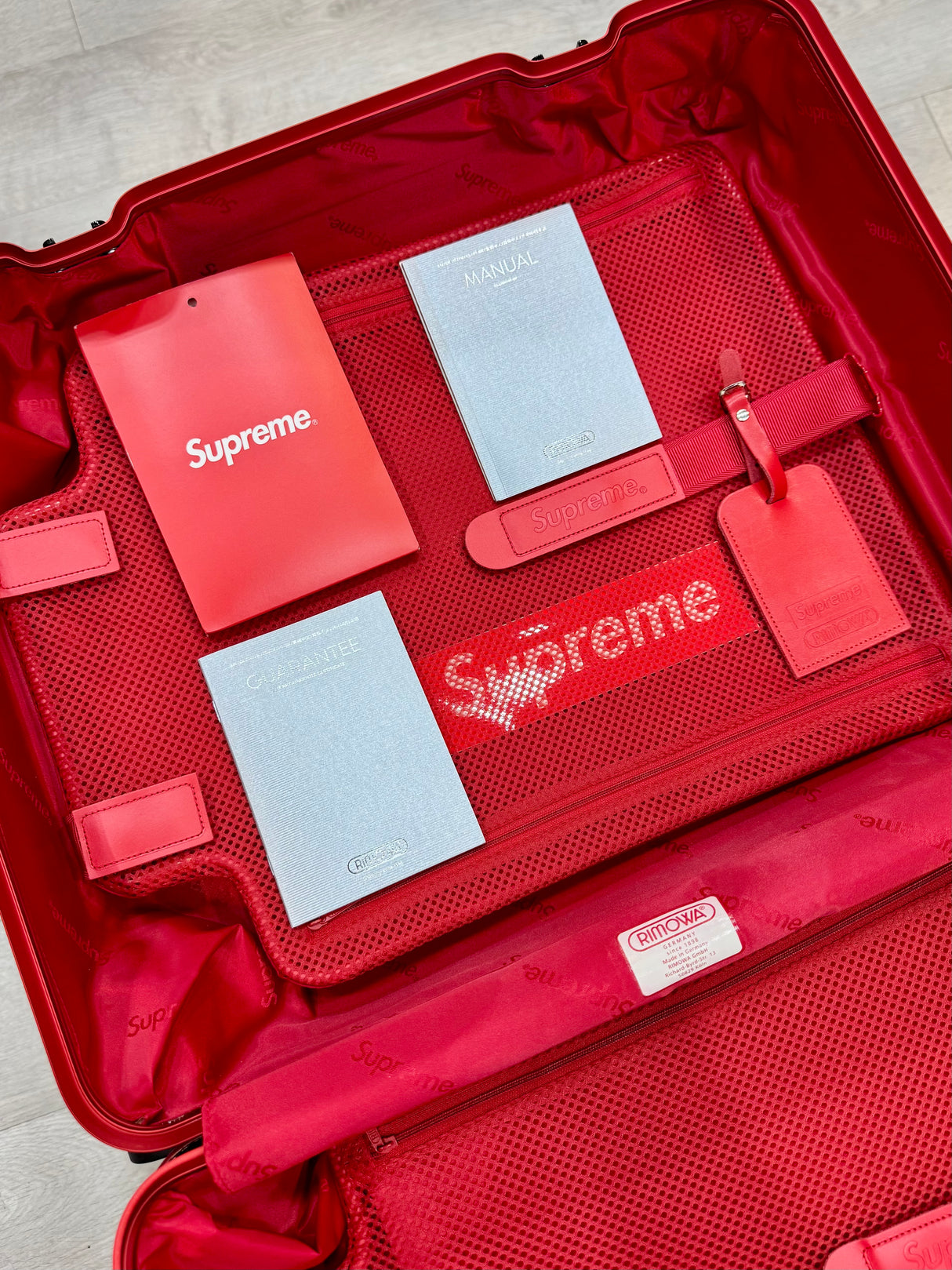 Supreme X Rimowa Aluminum Luggage 45L Red (Limited Edition)
