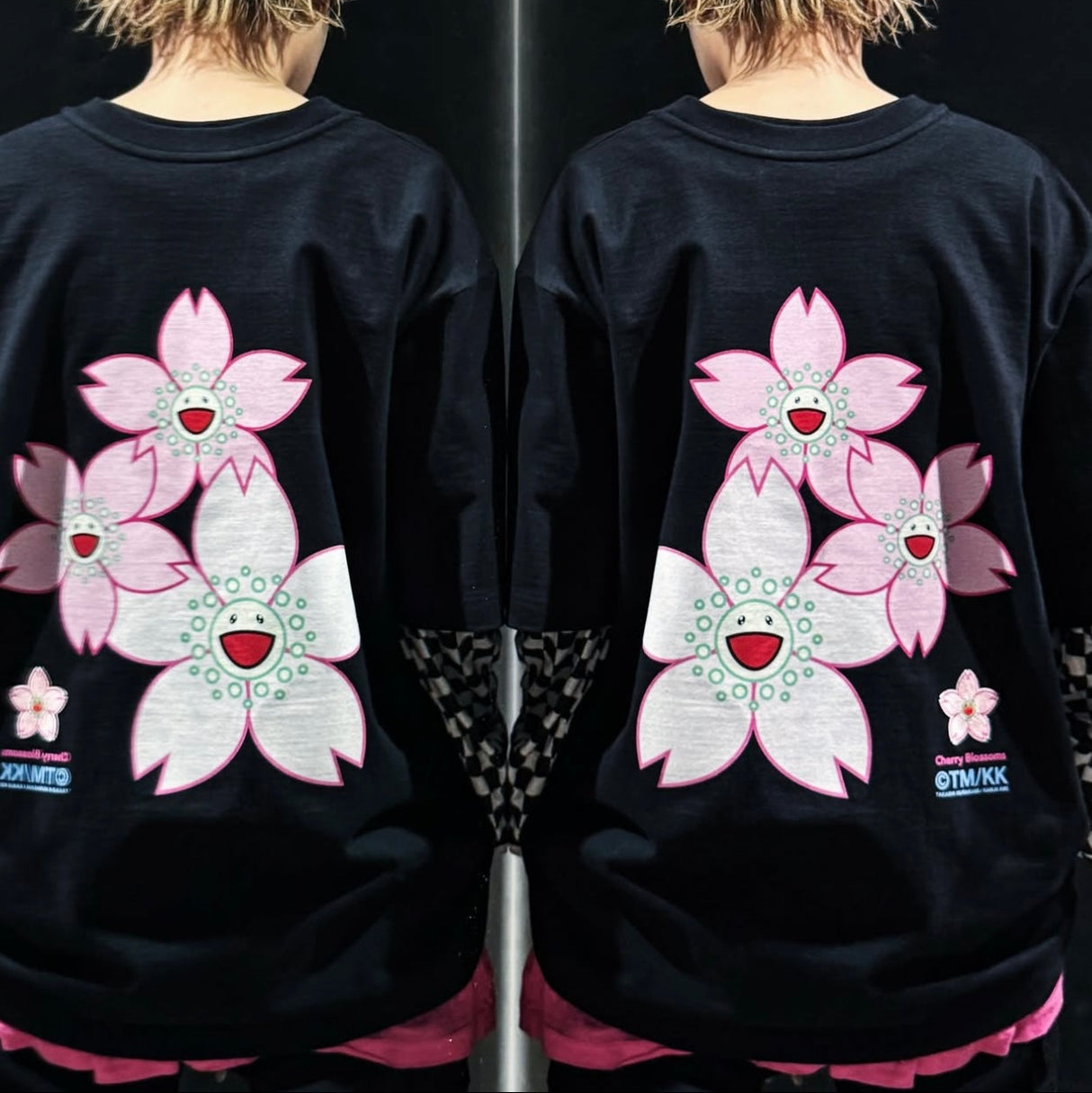 Takashi Murakami Embroidered Patch Sakura Flower Tee Black TAKASHI MURAKAMI TAKASHI MURAKAMI - originalfook singapore