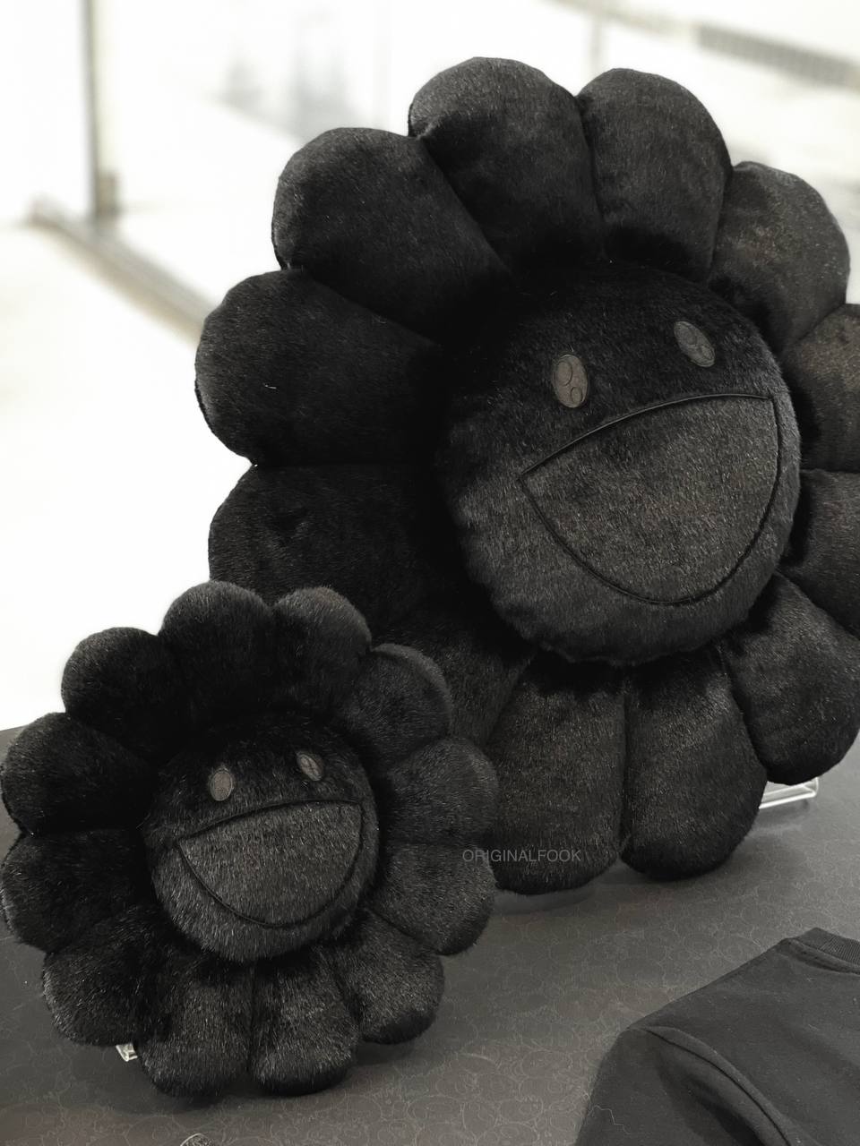 Takashi Murakami Flower Plush Cushion - Full Black (30/60cm) - ORIGINALFOOK