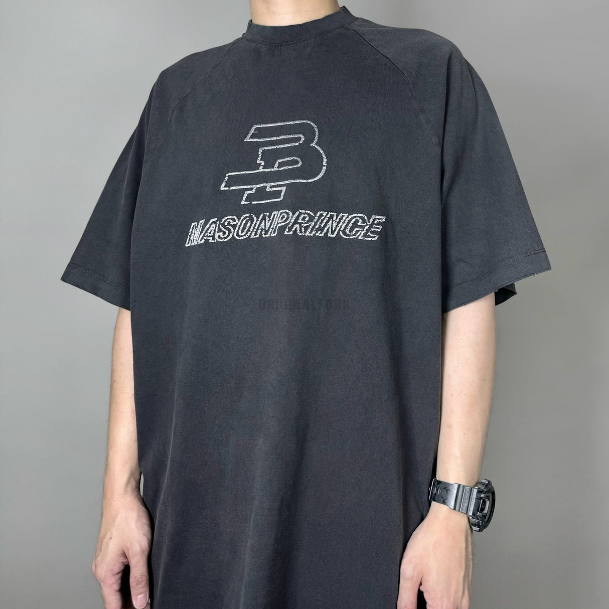 MASONPRINCE Outline Logo Tee Charcoal Grey MASONPRINCE MASONPRINCE - originalfook singapore