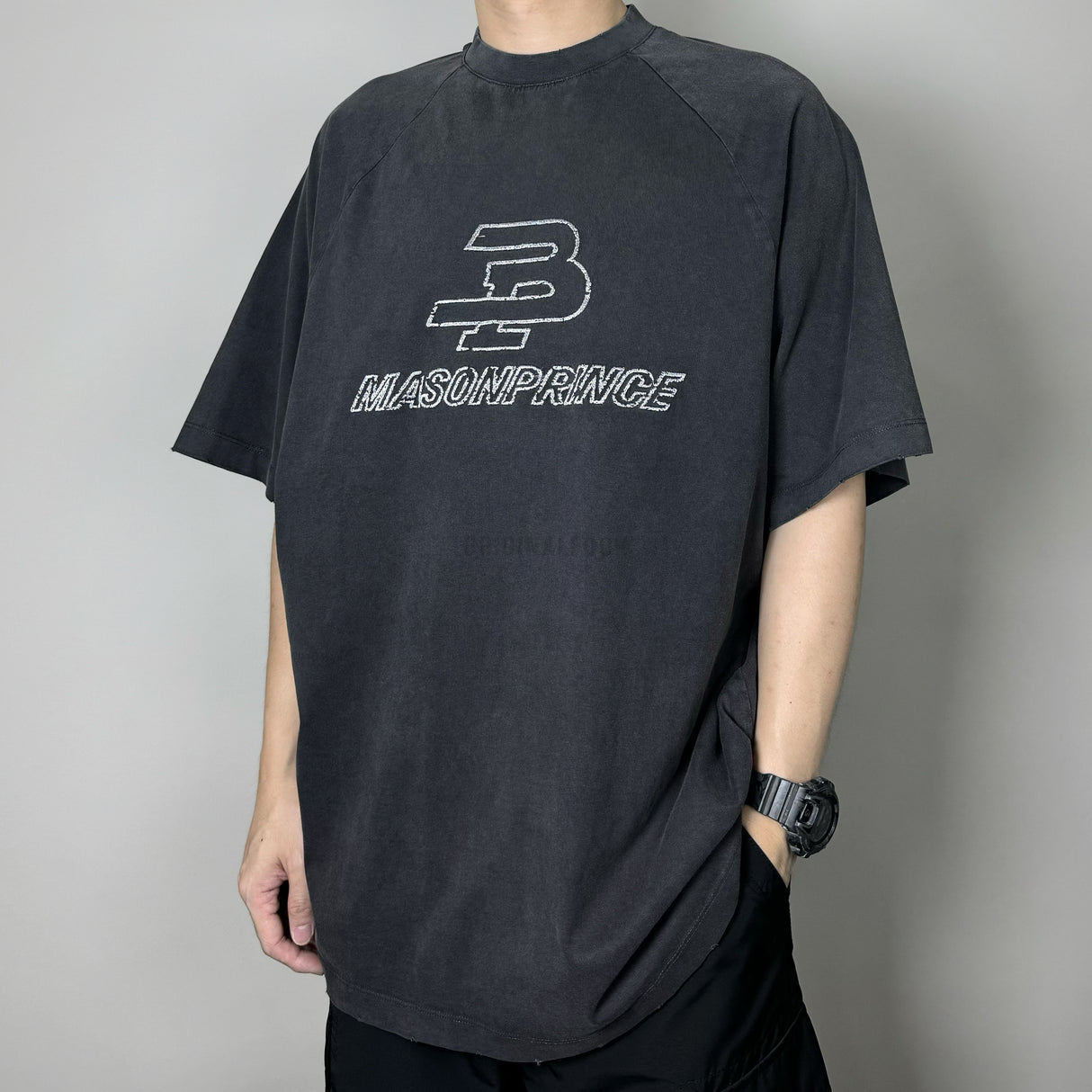 MASONPRINCE Outline Logo Tee Charcoal Grey MASONPRINCE MASONPRINCE - originalfook singapore