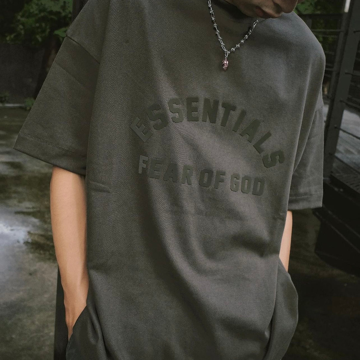 Fear of God Essentials Applique Logo Heavyweight Tee Ink (Oversized) FEAR OF GOD ESSENTIALS FEAR OF GOD ESSENTIALS - originalfook singapore
