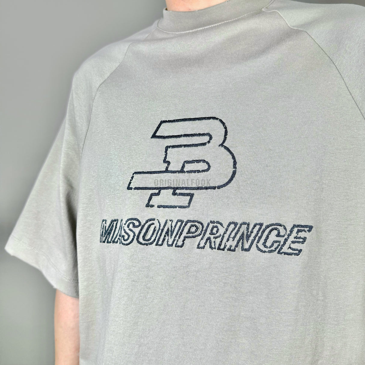 MASONPRINCE Outline Logo Tee Beige Taupe MASONPRINCE MASONPRINCE - originalfook singapore