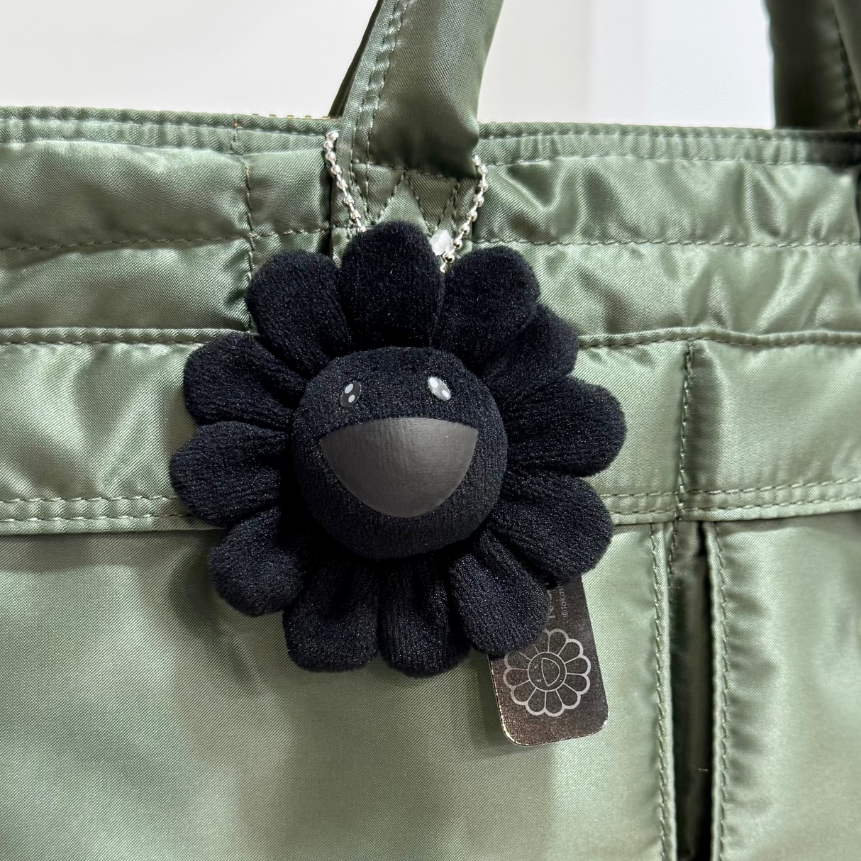 Takashi Murakami Flower Plush Keychain / Pin - Full Black - ORIGINALFOOK