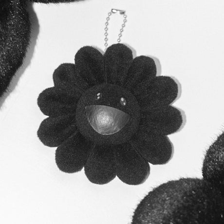 Takashi Murakami Flower Plush Keychain / Pin - Full Black - ORIGINALFOOK