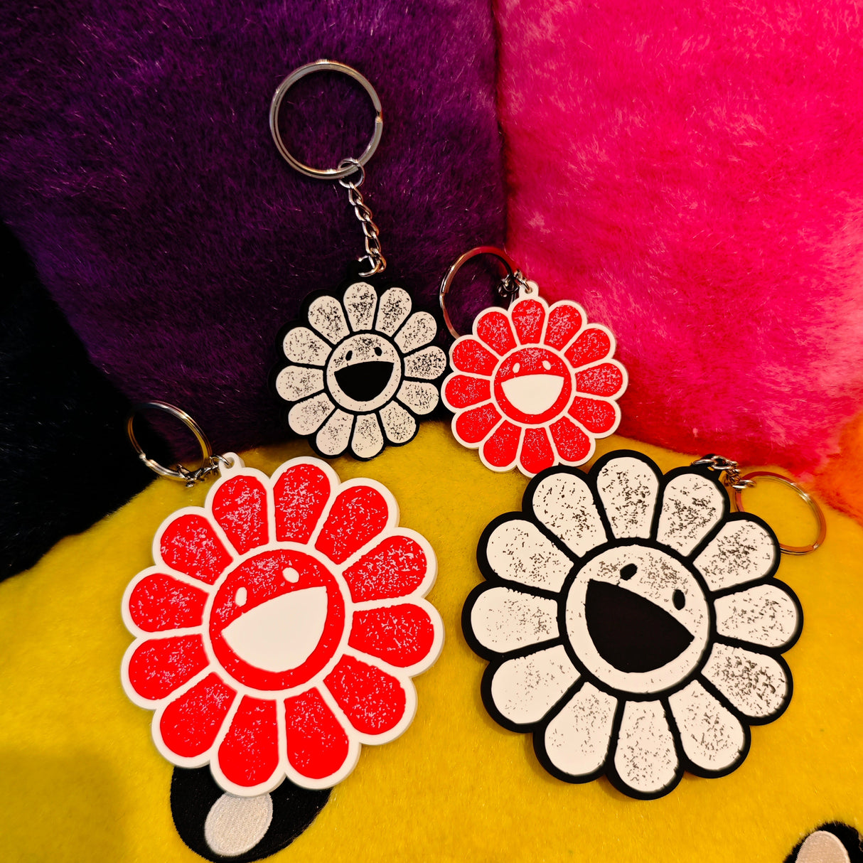 Takashi Murakami Radio Kaikai Kiki Flower Rubber Keyring White (5.5cm) TAKASHI MURAKAMI TAKASHI MURAKAMI - originalfook singapore