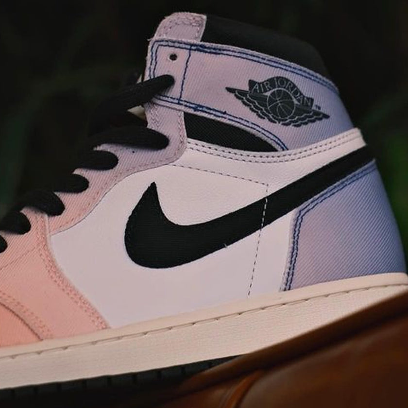 Nike Air Jordan 1 Retro High OG Skyline