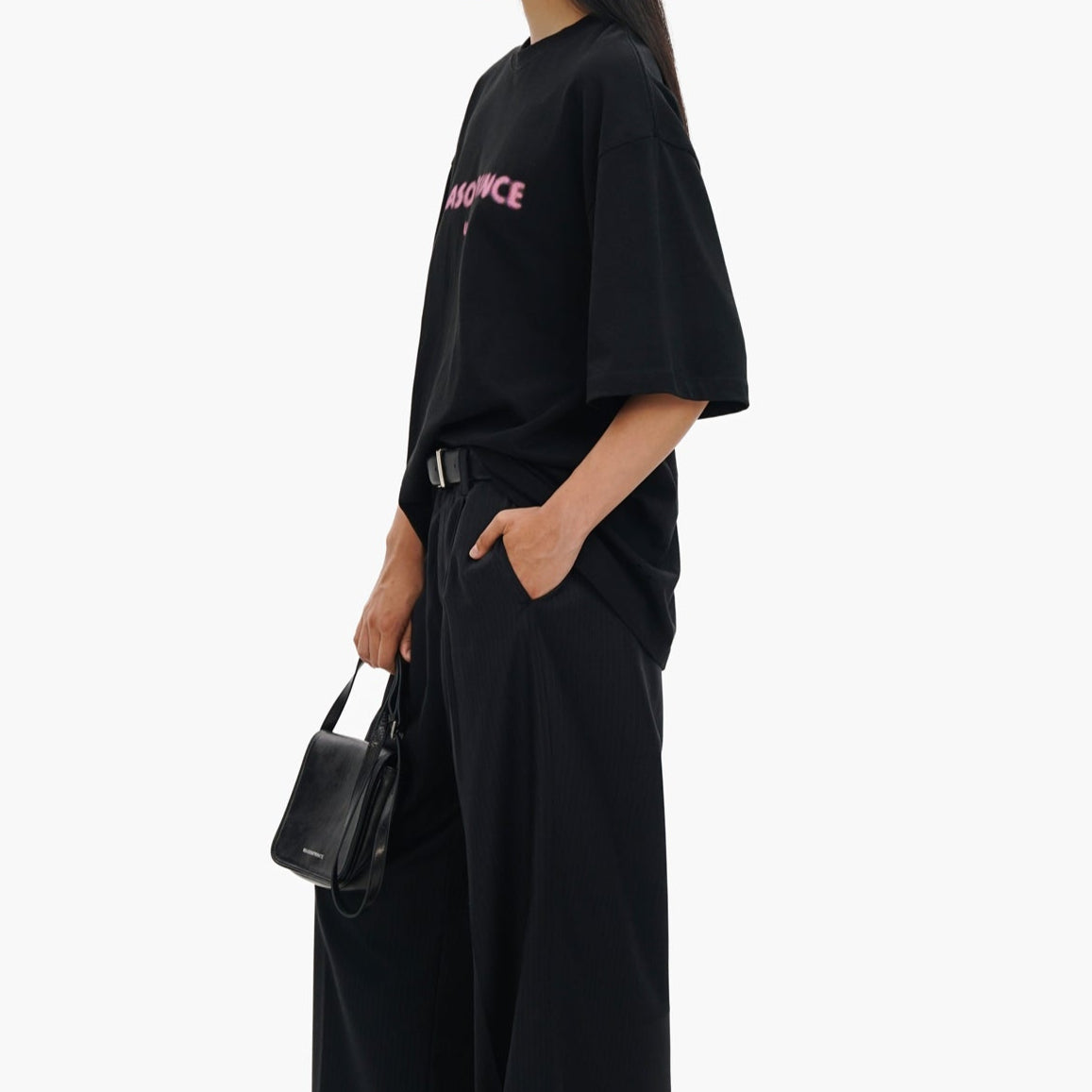 Black MasonPrince Classic Spray Logo T-shirt with pink accents, casual apparel featuring a bold logo design.