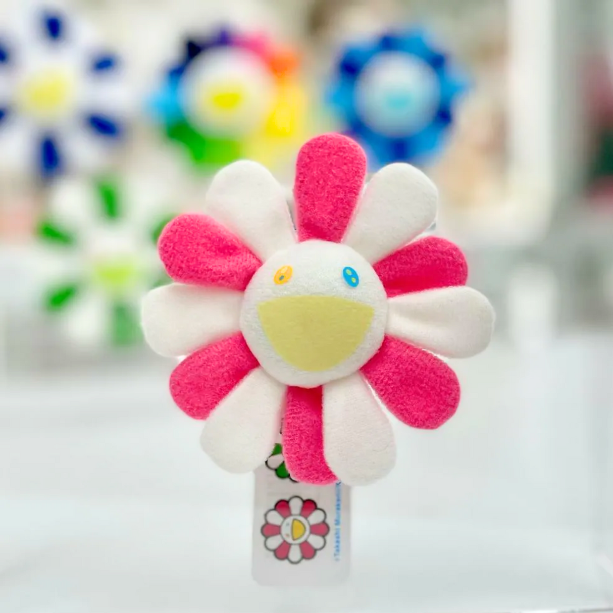 Takashi Murakami Kaikai Kiki Flower Plush Badge Keychain Pin Pink White TAKASHI MURAKAMI TAKASHI MURAKAMI - originalfook singapore