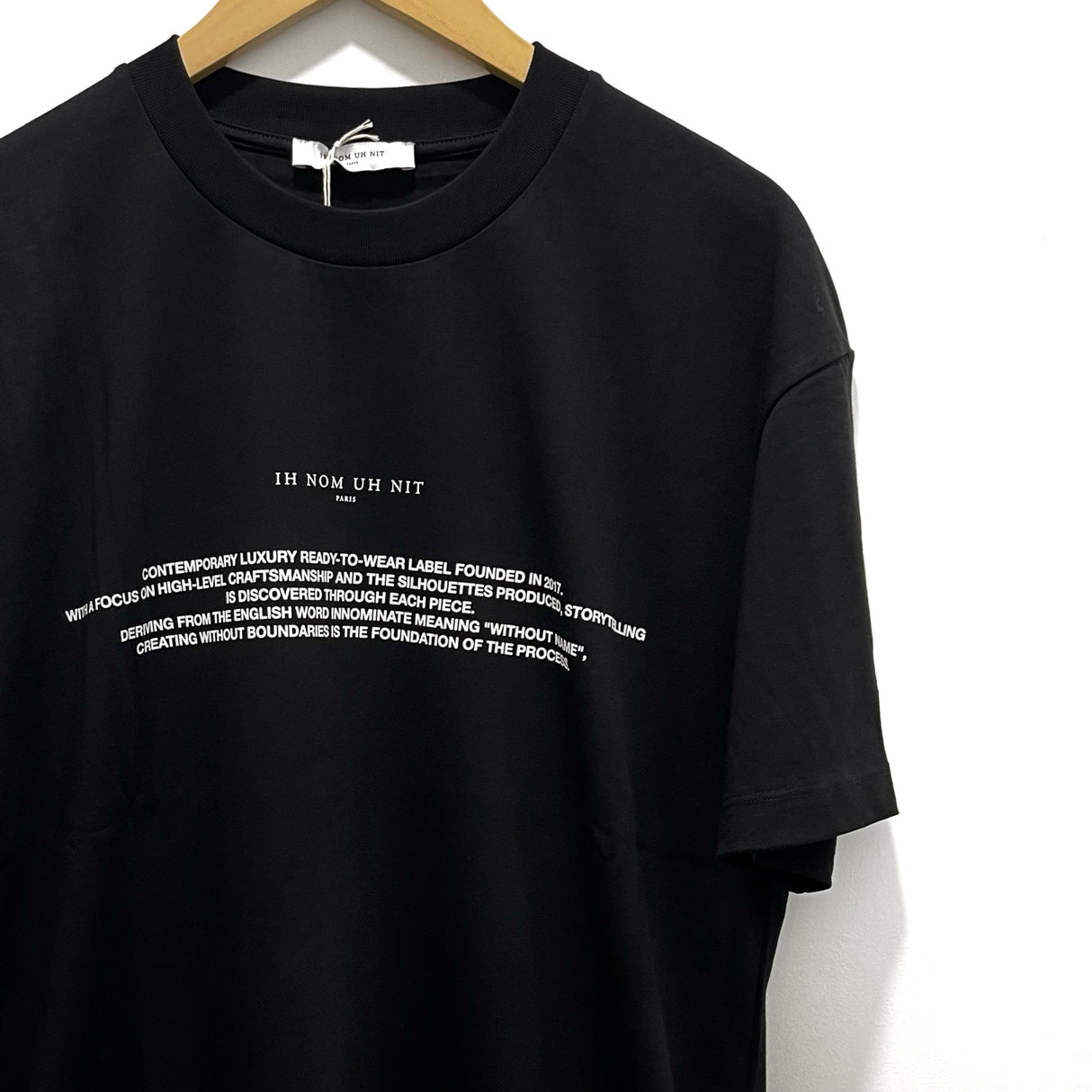 IH NOM UH NIT Arch and Mission Tee Black NCS23224 IH NOM UH NIT IH NOM UH NIT - originalfook singapore