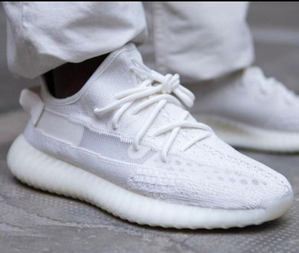 アディダス　YEEZY BOOST 350 V2 BONE