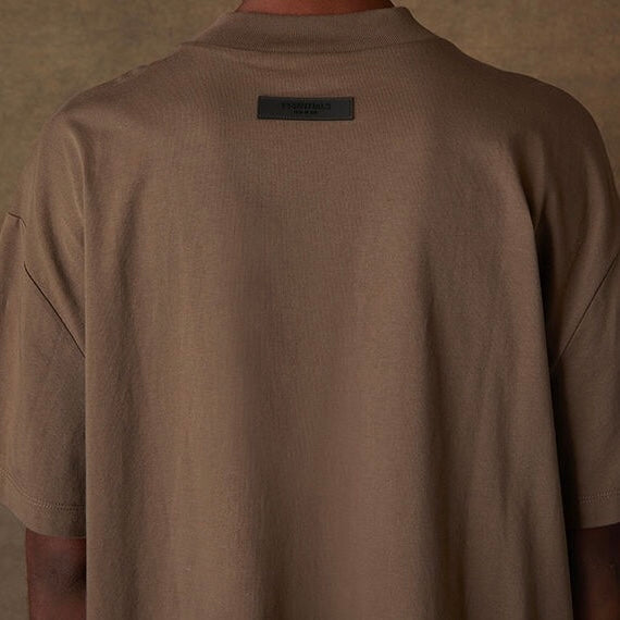 FEAR OF GOD Essentials Felt Logo Tee Wood FEAR OF GOD FEAR OF GOD - originalfook singapore