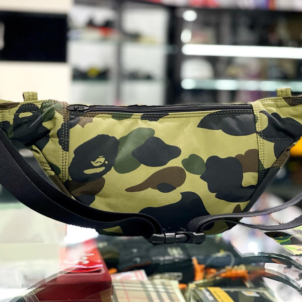 BATHING APE X PORTER YOSHIDA JAPAN Green Camo Cross Waist Bag BATHING APE BATHING APE - originalfook singapore