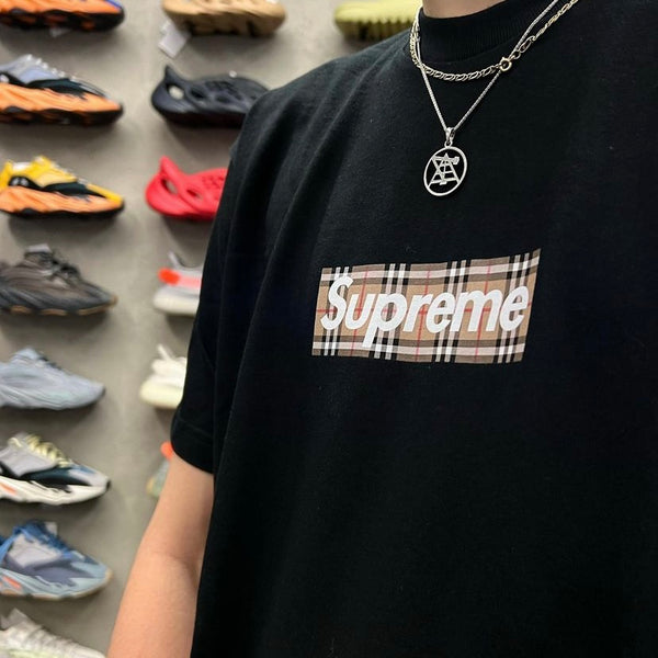 SUPREME X BURBERRY Box Logo Tee Black | ORIGINALFOOK