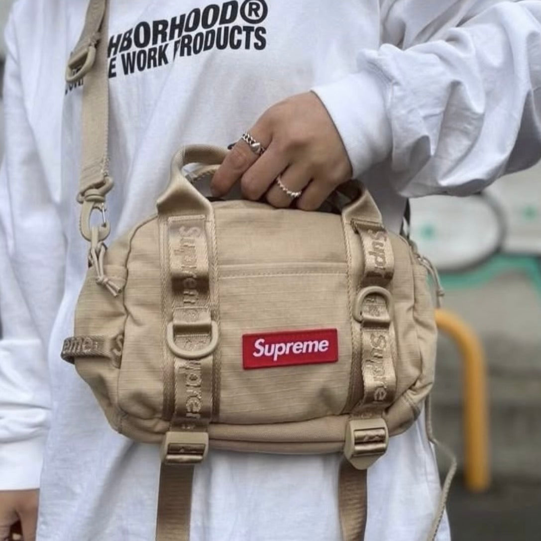 バッグ Supreme Mini Duffle Bag Tan Supreme Box Logo Mini Duffle Bag Tan | ORIGINALFOOK