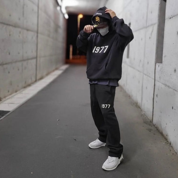FEAR OF GOD Essentials 1977 Logo Hoodie Black FEAR OF GOD FEAR OF GOD - originalfook singapore