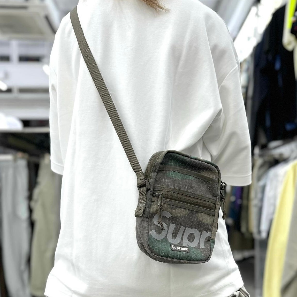 Supreme Reflective Shoulder Bag Camo supreme supreme - originalfook singapore
