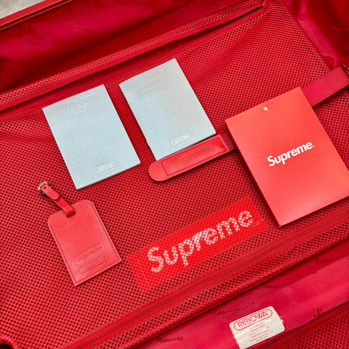 Supreme X Rimowa Aluminum Luggage 82L Red (Limited Edition)