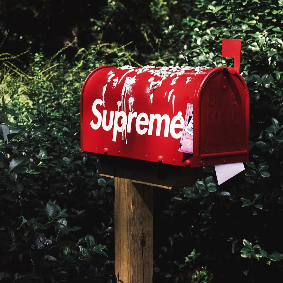 Supreme Gaines Steel Large Mailbox