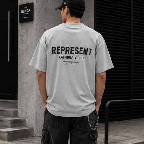 Represent Owners Club Logo Tee in ash grey, featuring a front printed logo on a casual cotton T-shirt.