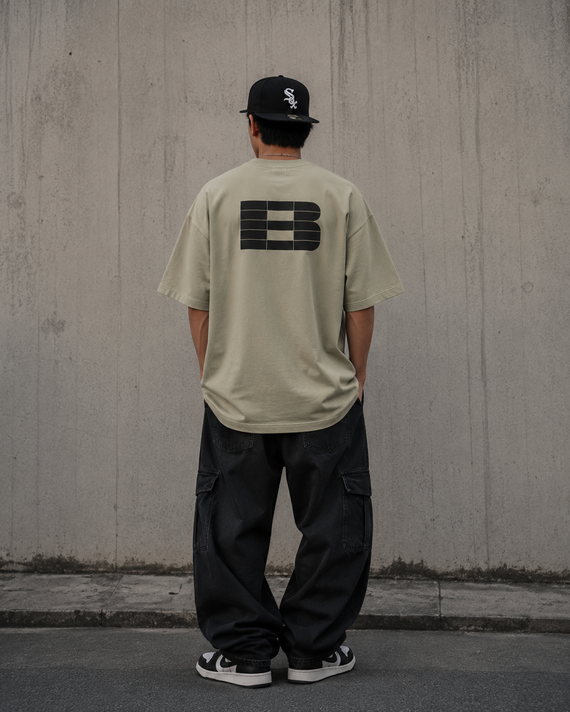 Boneless B Foam Logo Tee in khaki brown, casual short-sleeve T-shirt with logo print, designed for comfortable everyday wear.
