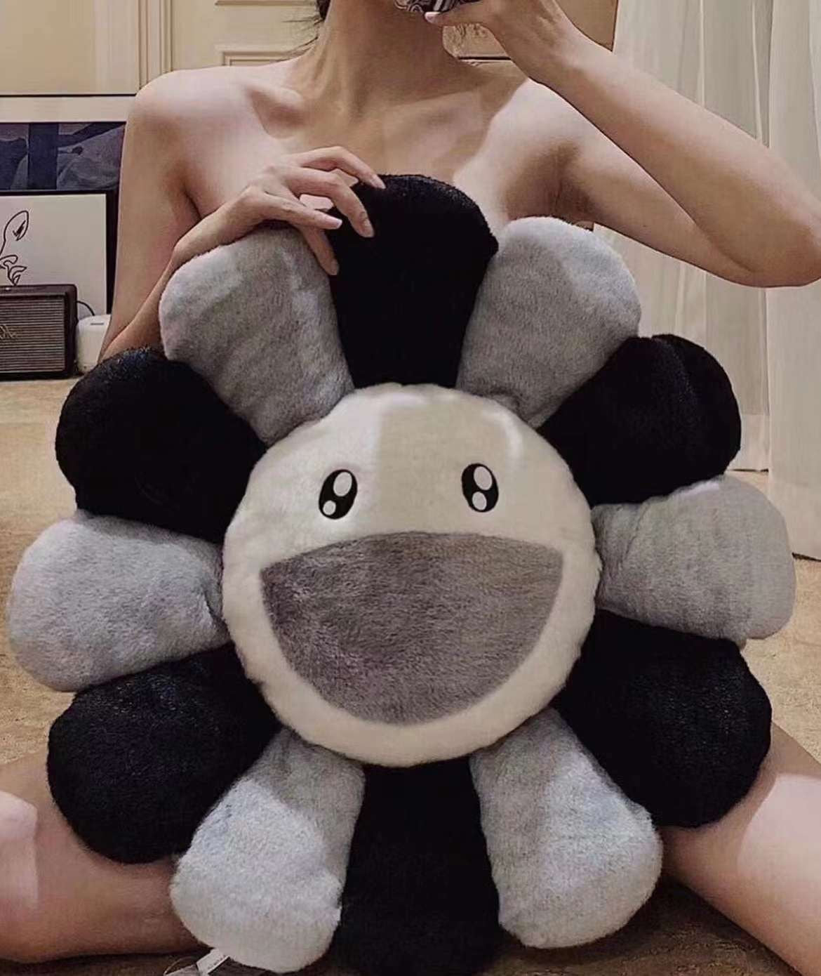 Takashi Murakami Flower Plush / Cushion - Black Grey (60cm) - ORIGINALFOOK