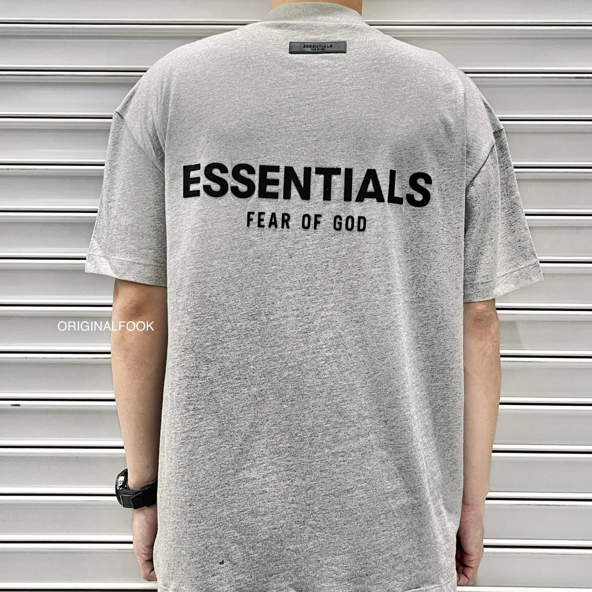 FEAR OF GOD Essentials Felt Logo Tee Dark Oatmeal FEAR OF GOD FEAR OF GOD - originalfook singapore