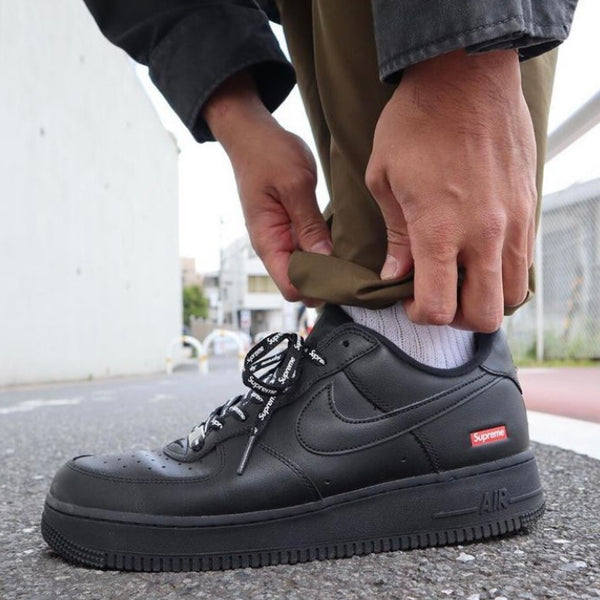 Supreme Nike Air Force 1 Low  Black US10